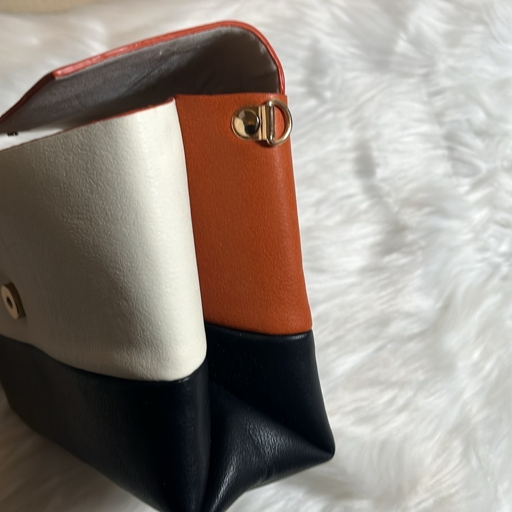 Street Level Color Block Snap Purse - Picture 10 of 11